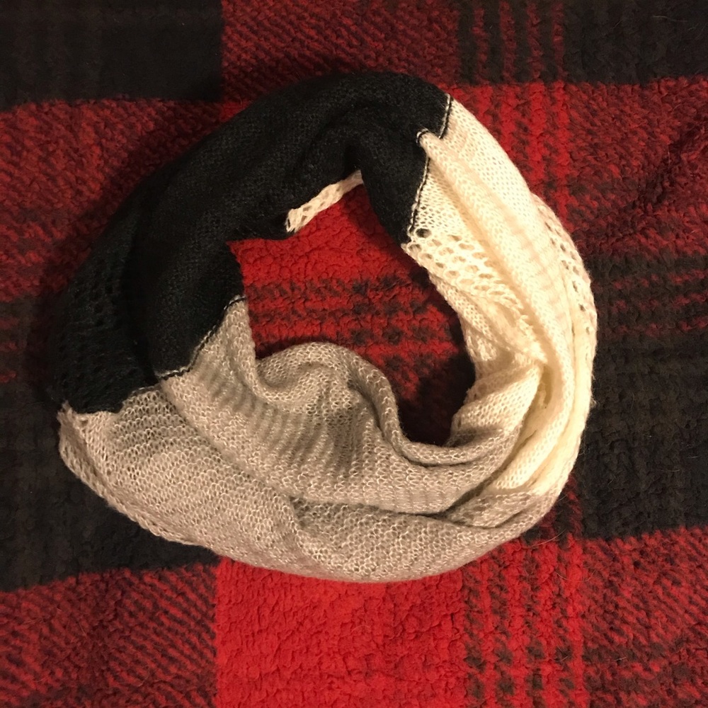Nicole Marciano Scarf